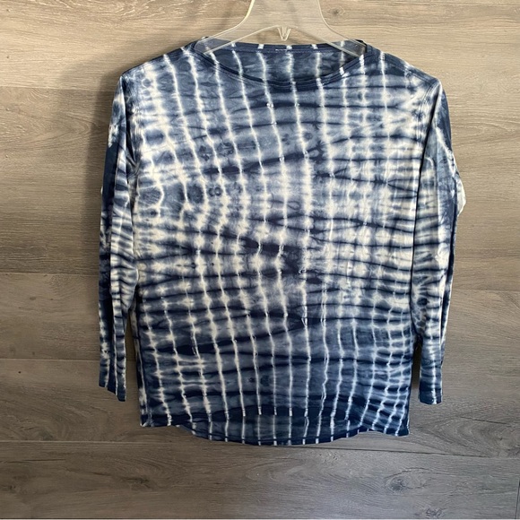 SALE Lululemon Back In Action LS - Picture 1 of 5